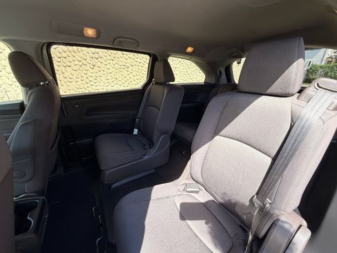 Used 2019 Honda Odyssey LX image 18
