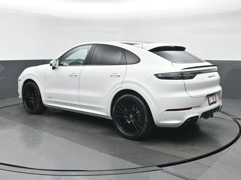 Used 2021 Porsche Cayenne GTS AWD/4WD image 5