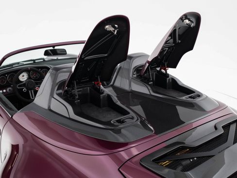 Used 1997 Porsche 911 Carrera RWD image 48