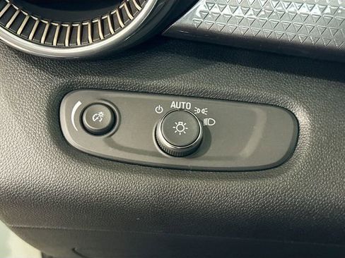 New 2026 Chevrolet Trax ACTIV w/ Sunroof Package FWD image 11