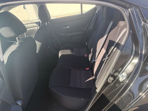 Used 2025 Nissan Sentra SR image 11