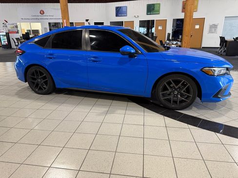 Used 2023 Honda Civic Sport Touring image 5