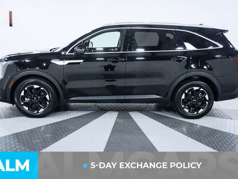Used 2025 Kia Sorento S w/ Panoramic Sunroof Package FWD image 3