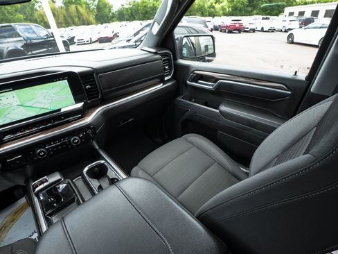 Used 2025 Chevrolet Silverado 1500 RST AWD/4WD image 45