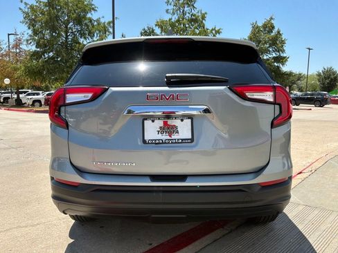 Used 2024 GMC Terrain SLE FWD image 7