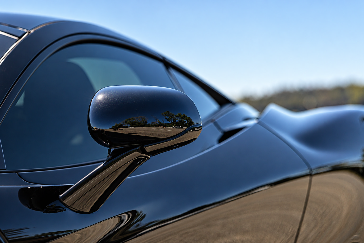 Used 2024 McLaren 750S RWD image 20
