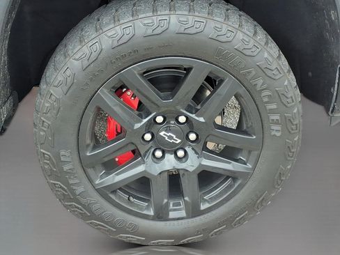 Used 2023 Chevrolet Silverado 1500 LT Trail Boss w/ LT Trail Boss Premium Package AWD/4WD image 10