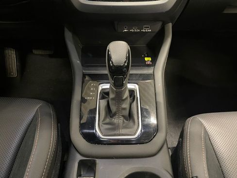 Used 2025 Subaru Forester Touring image 11