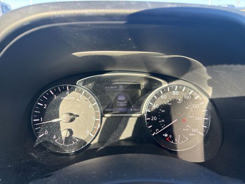 Used 2017 Nissan Pathfinder SL w/ Trailer Tow Package image 13