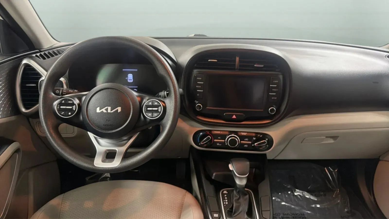 Used 2023 Kia Soul LX FWD image 11