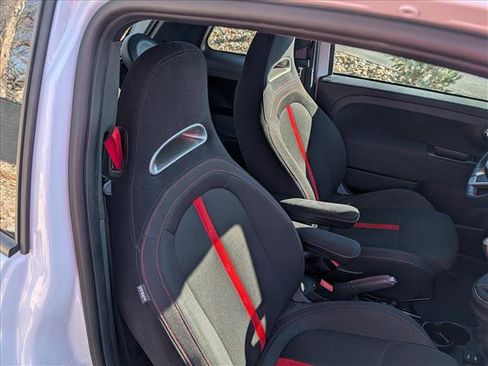 Used 2017 FIAT 500 Abarth image 12