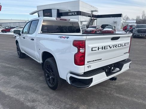 Used 2025 Chevrolet Silverado 1500 Custom w/ Turbomax Blackout Package image 3