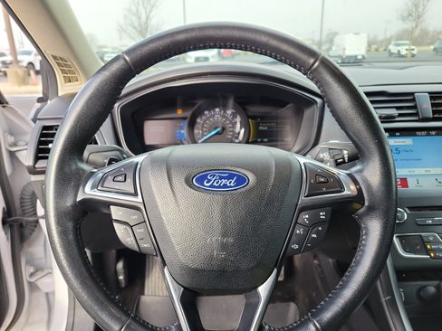 Used 2018 Ford Fusion SE w/ Equipment Group 201A image 21