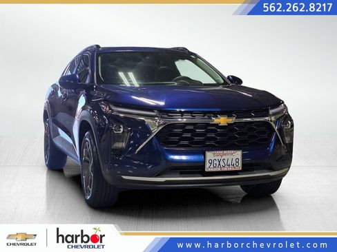Used 2024 Chevrolet Trax LT w/ Sunroof Package FWD image 1