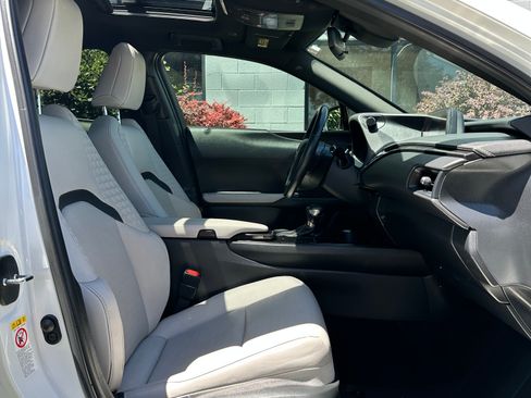 Used 2019 Lexus UX 200 w/ Accessory Package 2 FWD image 22