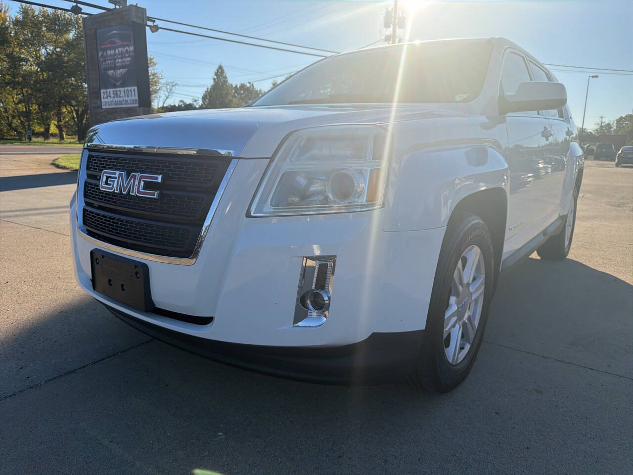 Used 2015 GMC Terrain SLE AWD/4WD image 1