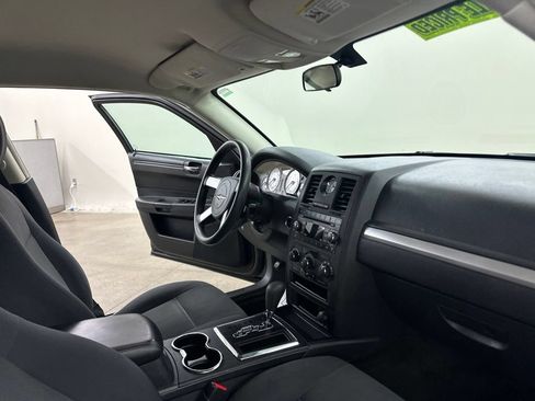 Used 2008 Chrysler 300 LX RWD image 18