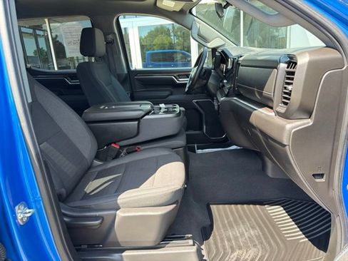 Certified 2025 Chevrolet Silverado 1500 LT AWD/4WD image 17