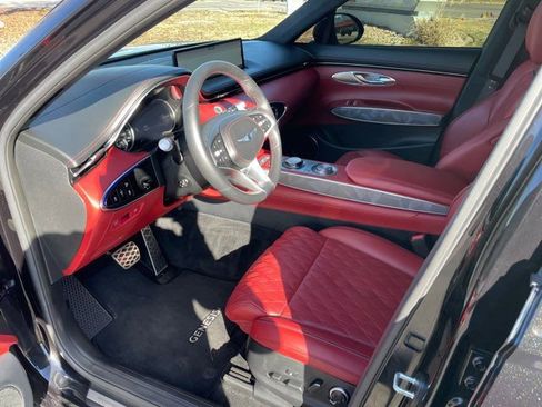 Used 2024 Genesis GV70 3.5T Sport w/ Sport Advanced Package image 13