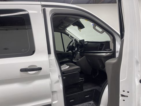 Used 2024 Ford Transit 350 XLT image 21