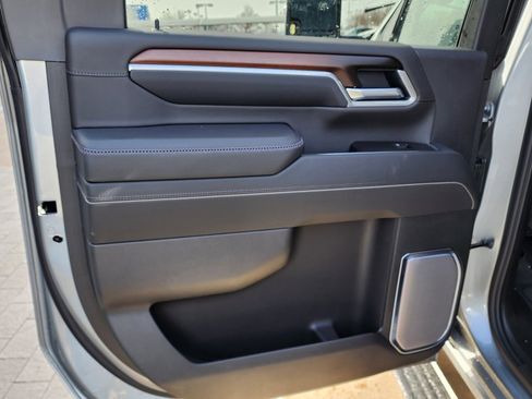 New 2026 GMC Sierra 3500 Denali w/ LPO, Black Badging Package image 44