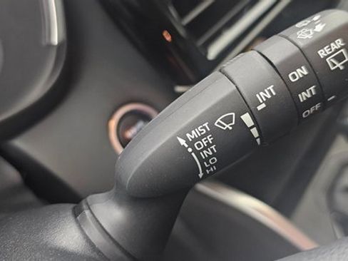 Used 2024 Toyota Highlander XLE image 16