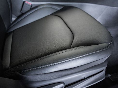 New 2025 Jeep Compass Limited w/ Sun & Sound Group image 33