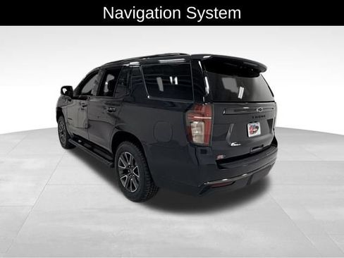 Used 2022 Chevrolet Tahoe Z71 w/ Luxury Package AWD/4WD image 4