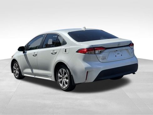 Used 2025 Toyota Corolla LE image 5