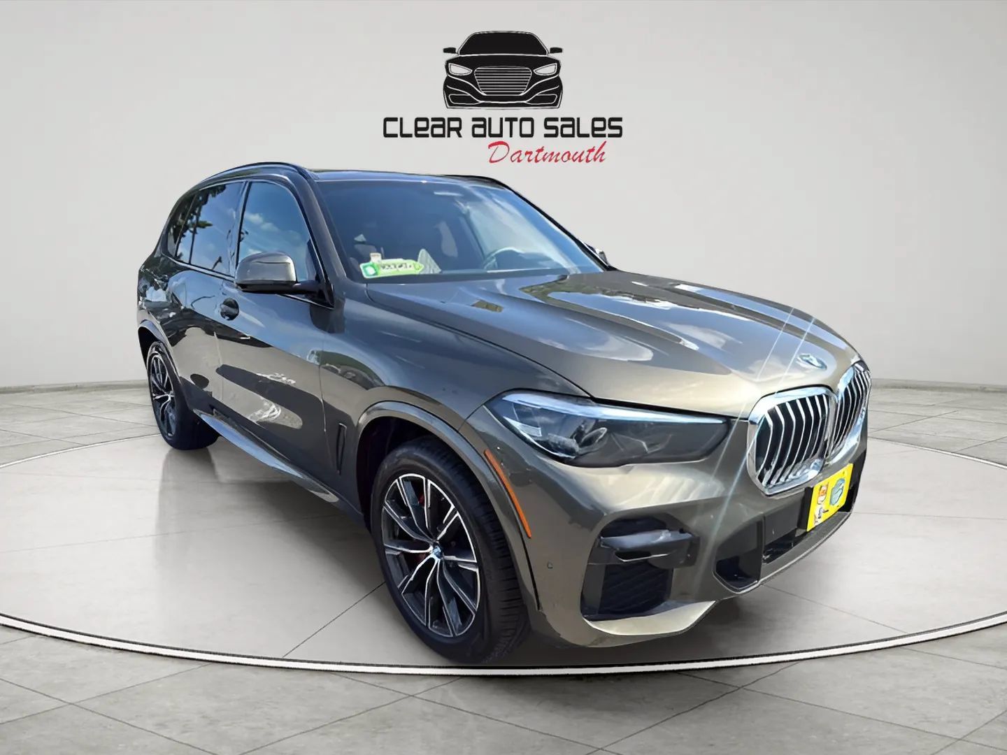 Used 2023 BMW X5 xDrive40i w/ M Sport Package AWD/4WD image 2