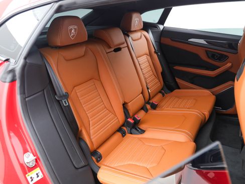 Used 2025 Lamborghini Urus SE AWD/4WD image 19