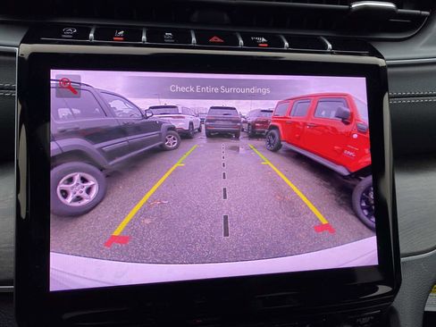 New 2025 Jeep Grand Cherokee Limited w/ Black Appearance Package image 10