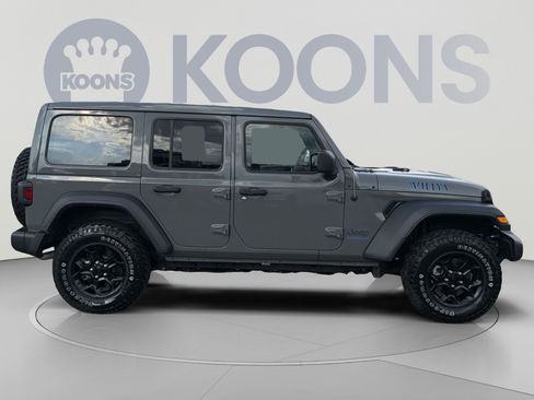 Used 2023 Jeep Wrangler Unlimited w/ Sun & Screen Package AWD/4WD image 8