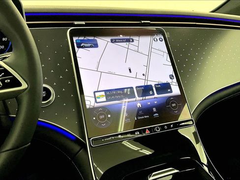 Used 2026 Mercedes-Benz EQE 320 4MATIC SUV image 5