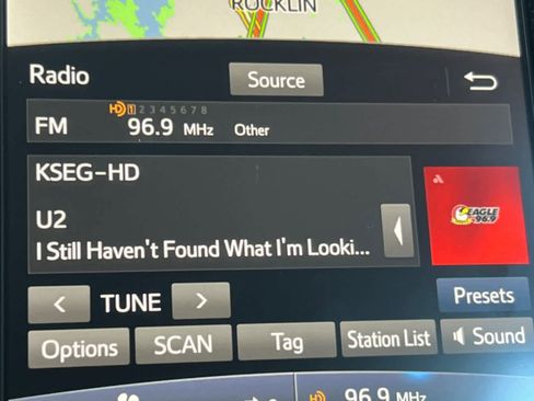 Used 2018 Toyota Prius Prime Premium FWD image 19