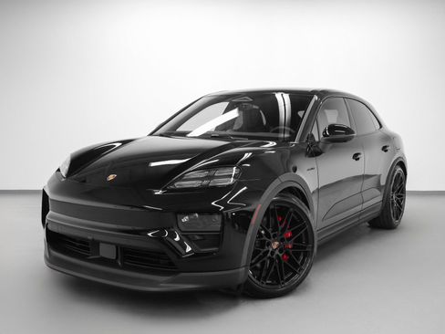 New 2026 Porsche Macan 4S Electric image 6