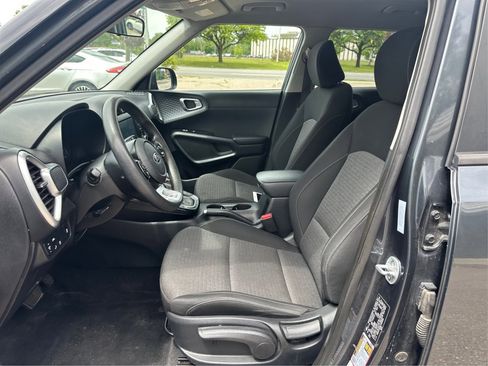 Used 2020 Kia Soul S image 10