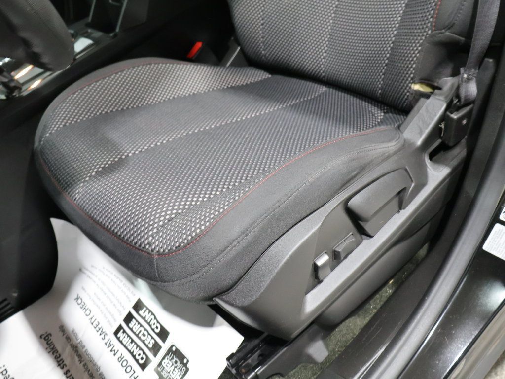 Used 2017 GMC Terrain SLE AWD/4WD image 12