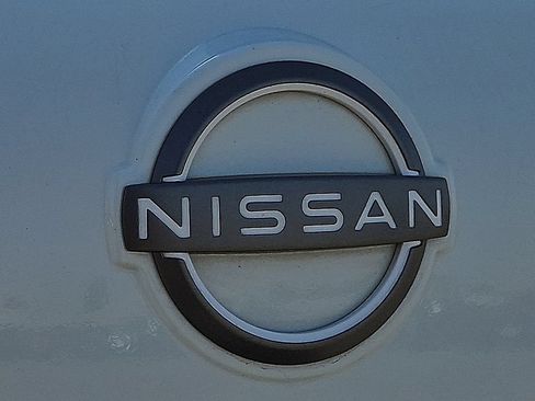 Used 2024 Nissan Rogue S FWD image 11