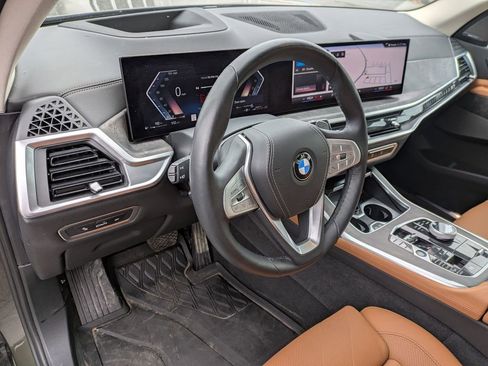 Certified 2024 BMW X7 xDrive40i w/ Executive Package image 9