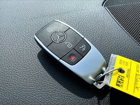 Used 2026 Mercedes-Benz GLA 250 4MATIC image 16