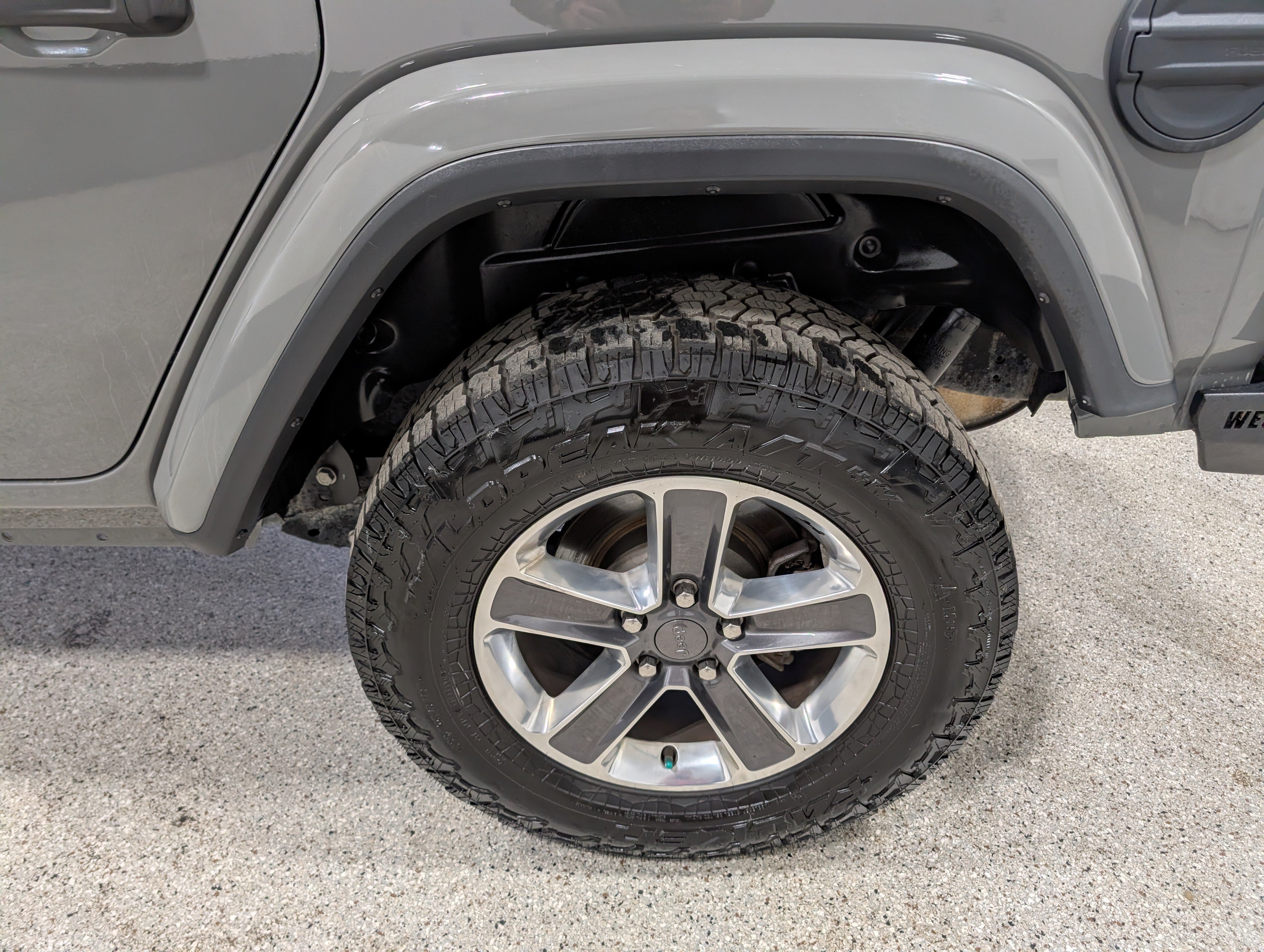Used 2019 Jeep Wrangler Unlimited Sahara w/ Cold Weather Group AWD/4WD image 10