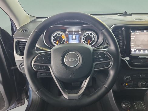 Used 2019 Jeep Cherokee Limited AWD/4WD image 9