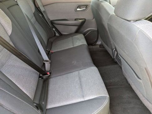 Used 2023 Nissan Rogue SV image 29