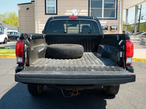 Used 2019 Toyota Tacoma SR w/ SR Convenience Package AWD/4WD image 21