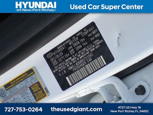 Used 2024 Hyundai Elantra SE FWD image 29