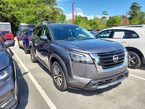 Used 2023 Nissan Pathfinder SL image 5