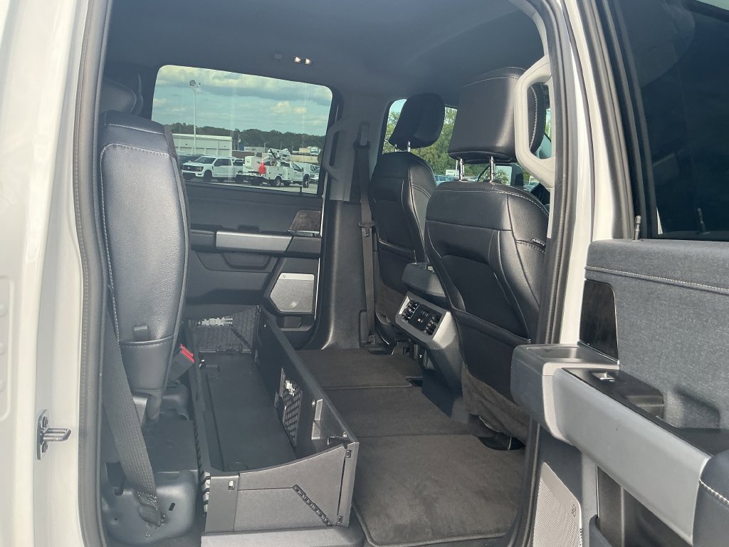 Used 2024 Ford F250 Lariat w/ Black Appearance Package AWD/4WD image 22
