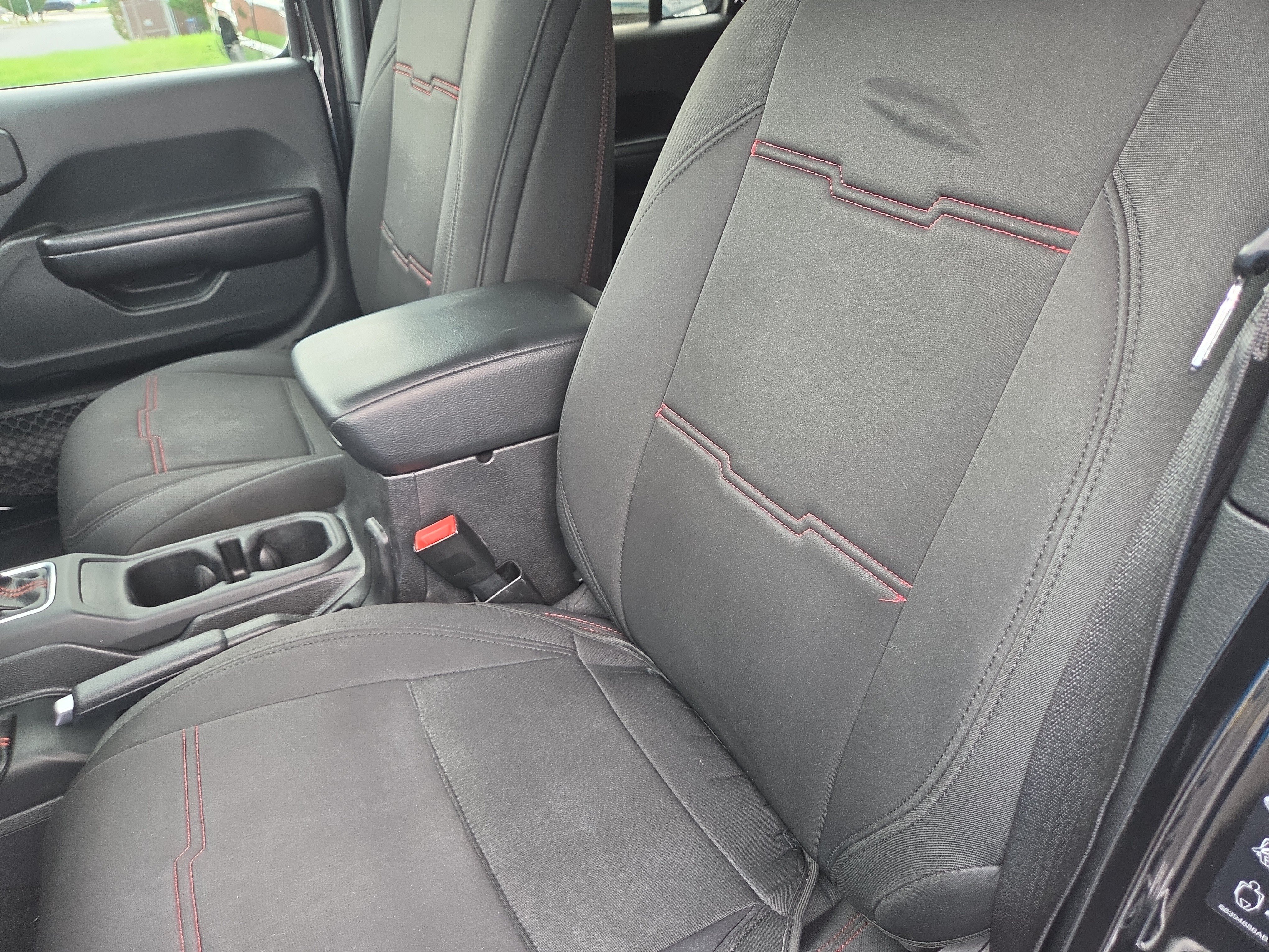 Used 2020 Jeep Wrangler Unlimited Rubicon AWD/4WD image 2