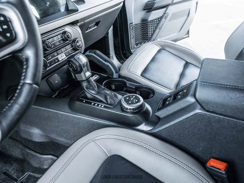 Used 2024 Ford Bronco Wildtrak AWD/4WD image 40